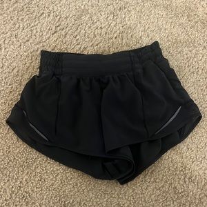 Black Lululemon hotty hot shorts 2 inch size 0